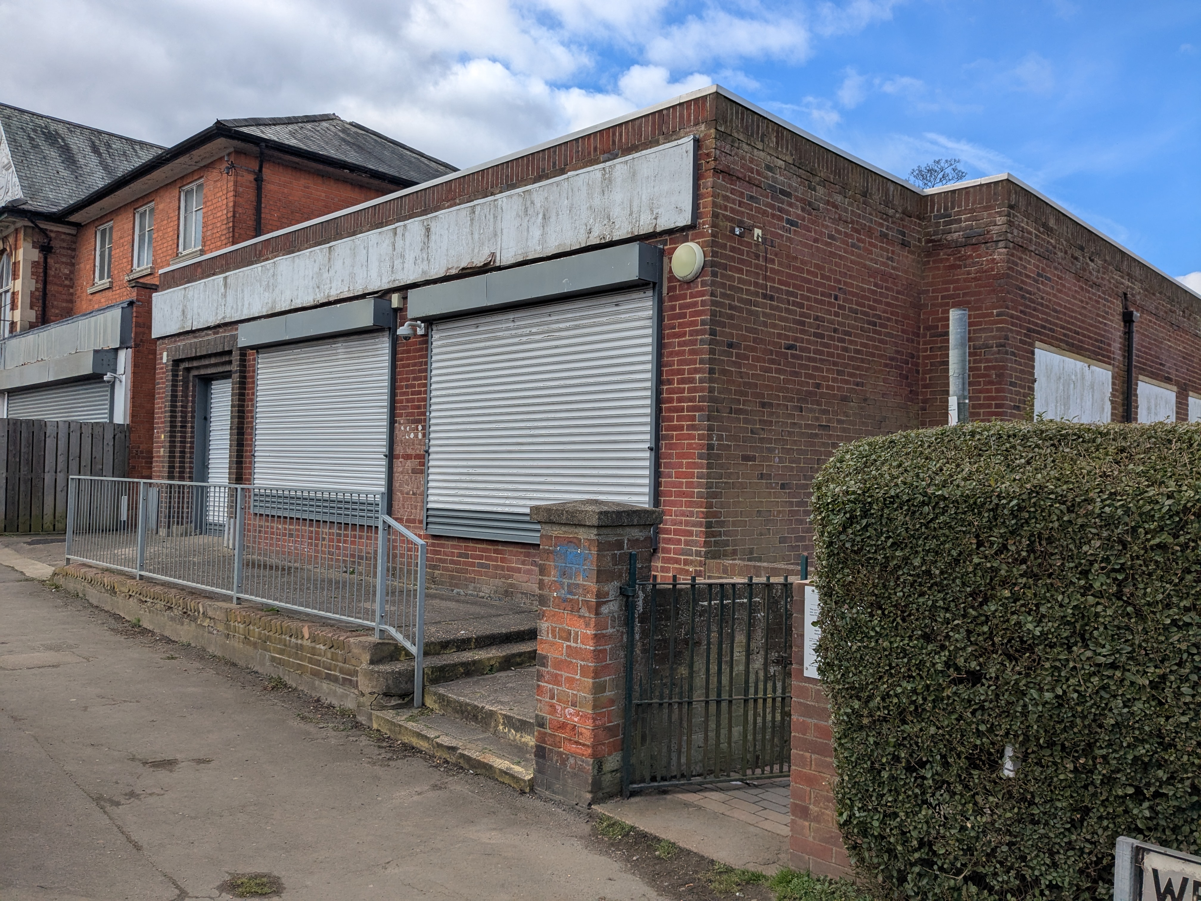 6 Wellingborough Road, Finedon NN9 5JS