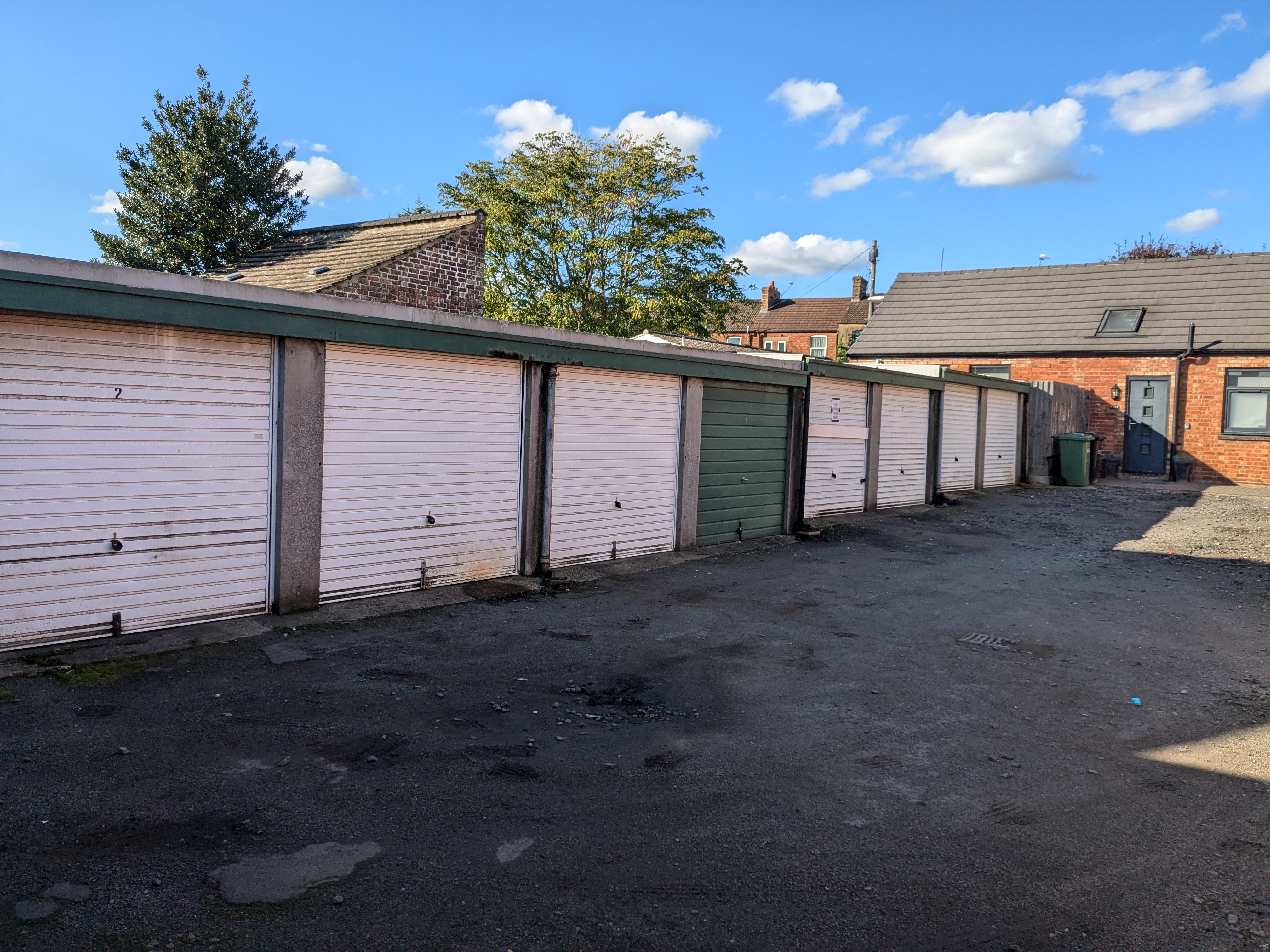 Garages, Vivian Road, Wellingborough NN8 1JL