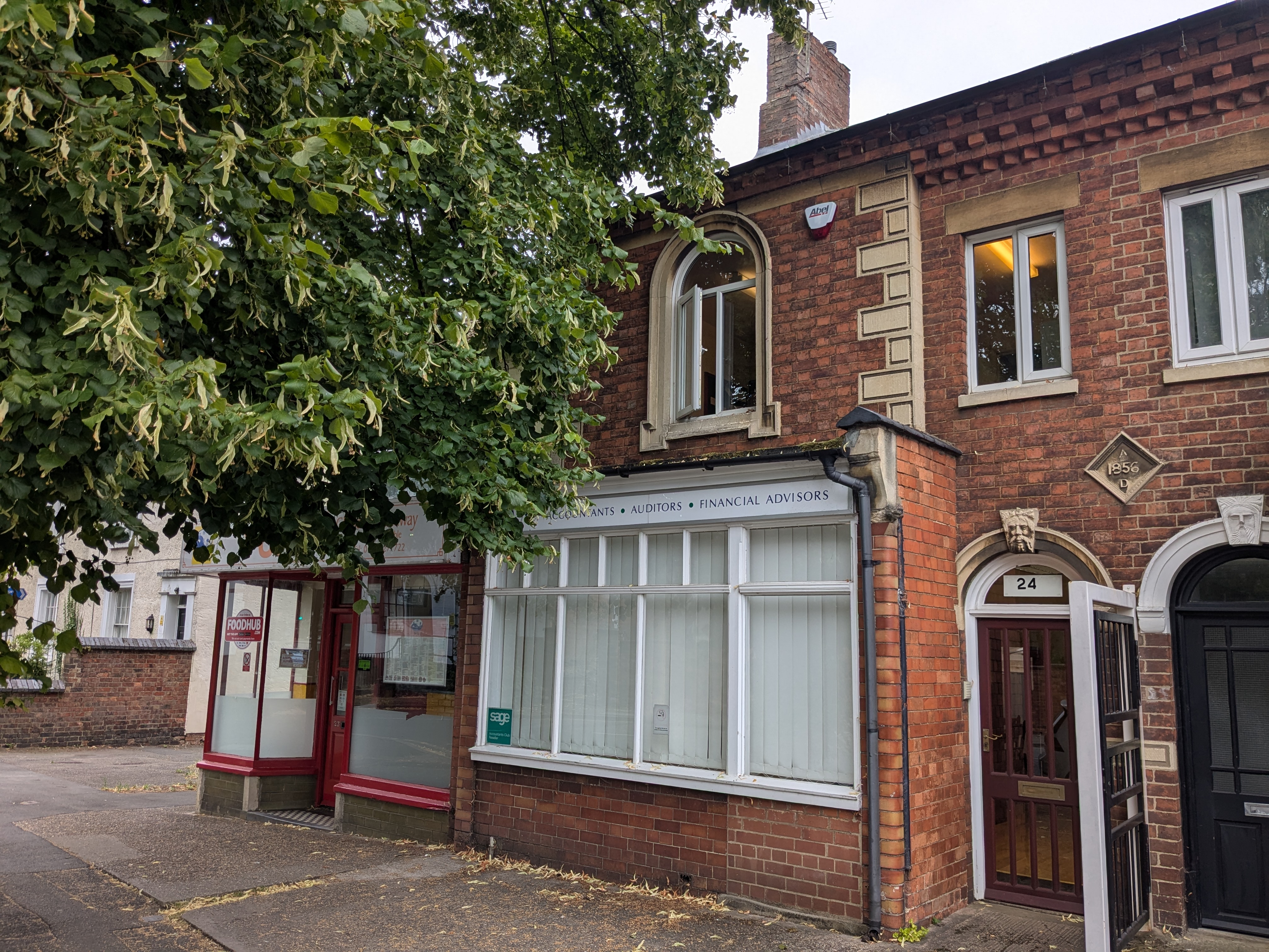 24 Oxford Street, Wellingborough NN8 4JE