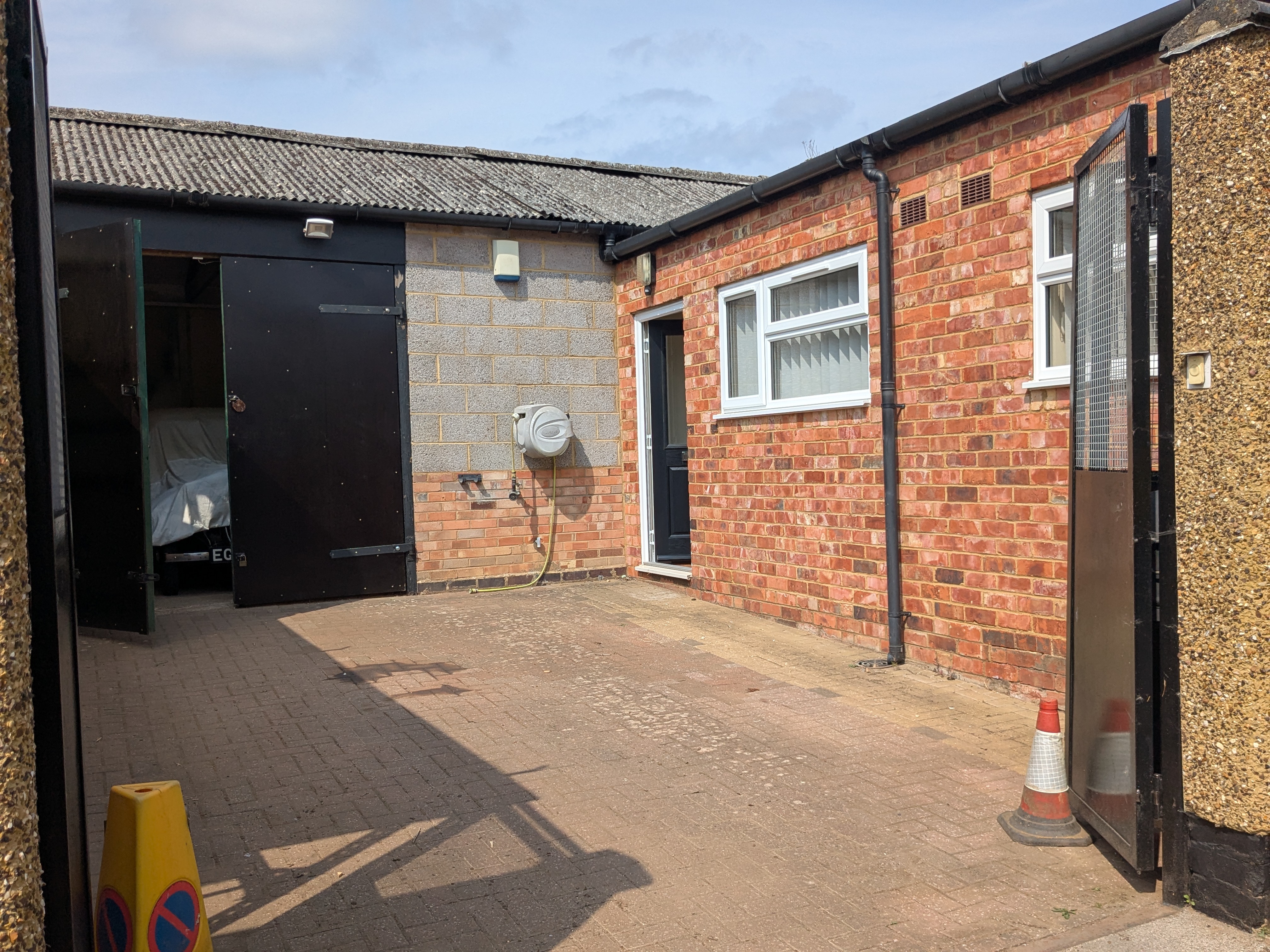 15 Grant Road, Wellingborough NN8 1ES