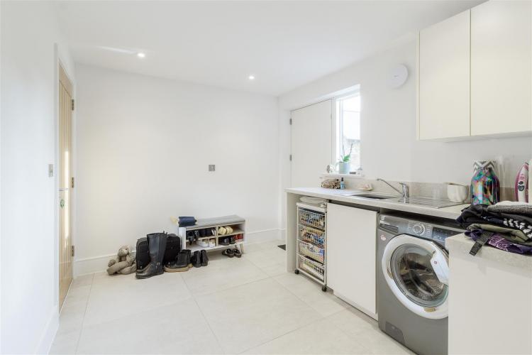 Mackworth Drive, Finedon Property Details Harwoods Property