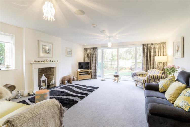 Mackworth Drive, Finedon Property Details Harwoods Property