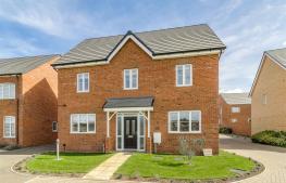 Pyrus Close